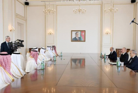 Президент Ильхам Алиев принял министра энергетики Саудовской Аравии - Фото