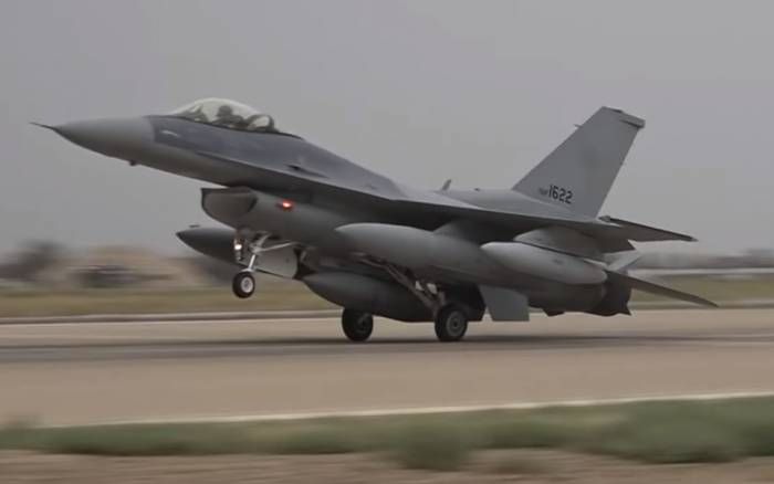 Lockheed Martin продолжит модернизировать истребители F-16C/D ВВС Сингапура