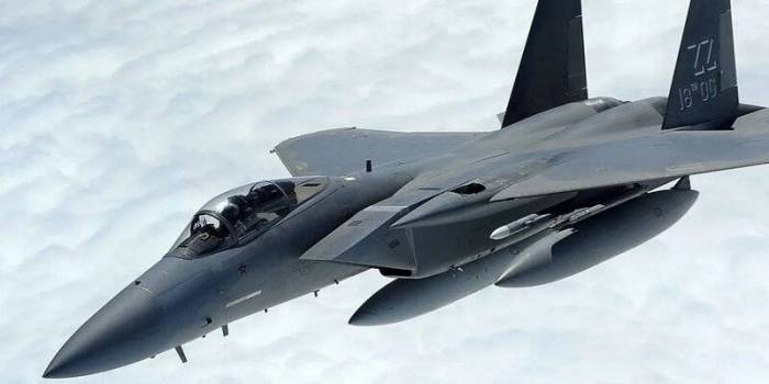 Аналитики National Interest рассказали, чем закончится воздушная дуэль между Су-35С и F-15