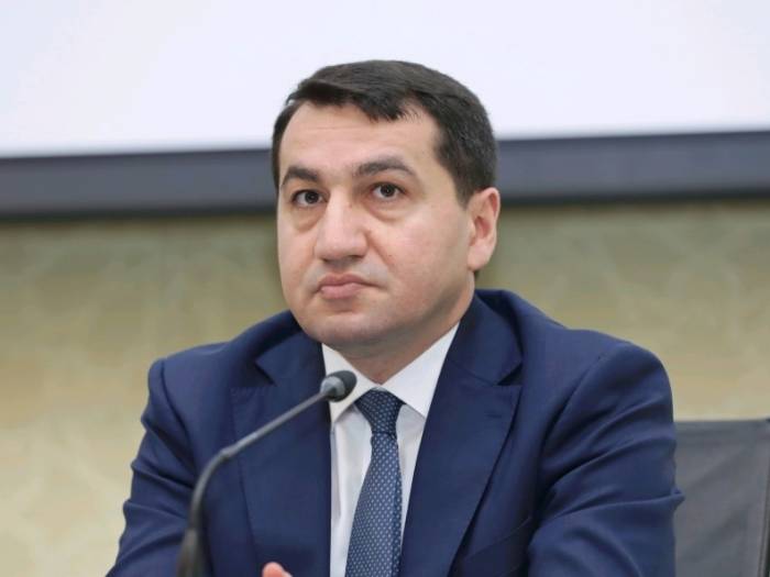 Помощник президента: Азербайджан готов начать переговоры по подписанию мирного договора с Арменией