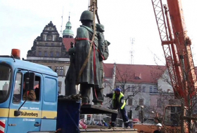 В Польше снесли памятник солдату Красной Армии