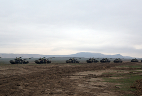 Задействованные в учениях танковые подразделения выполняют задачи (ВИДЕО, ФОТО)