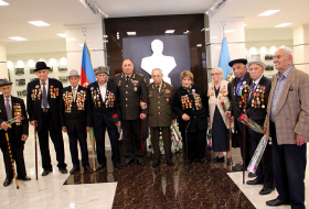 Керим Велиев встретился с ветеранами Великой Отечественной войны (ФОТО)
