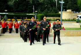 Азербайджанские военные почтили память соотечественников, погибших в ВОВ - ФОТО
