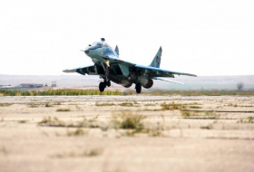 ВВС Азербайджана провели учебно-тренировочные полеты (ФОТО)