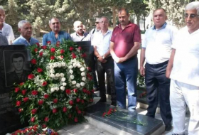 В Баку почтили память шехида-танкиста Ахмеда Мехбалыева (ФОТО)