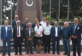 В Баку почтили память турецких солдат-шехидов и генерала Шихлинского (ФОТО)