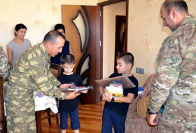 Представители Минобороны встретились со школьниками из семей шехидов и инвалидов Карабахской войны (ФОТО)