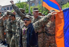 В Армении протестуют и офицеры запаса-ВИДЕО
