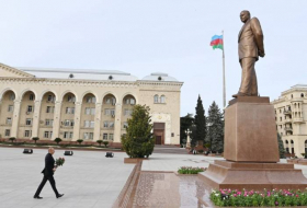 Президент Ильхам Алиев совершил поездку в Гянджу - Фото